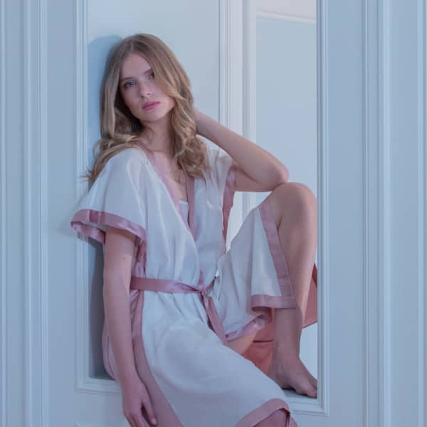 Roses Are Red Women's Pink / Purple / White Morning Quote Kimono White & Pink