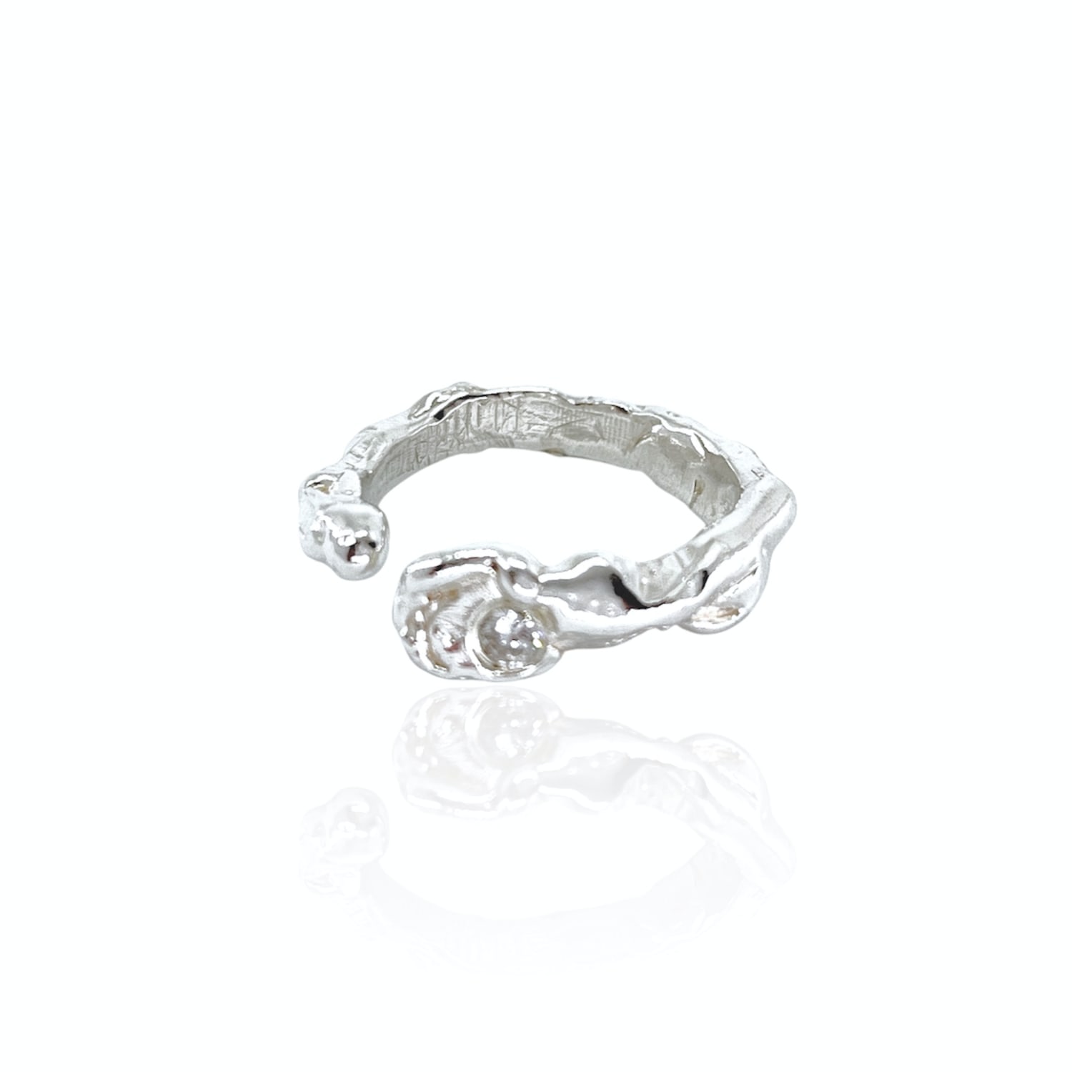 Bio-trimmings Women's Onnes Sculpted Cubic Zirconia Silver Ring In Silver