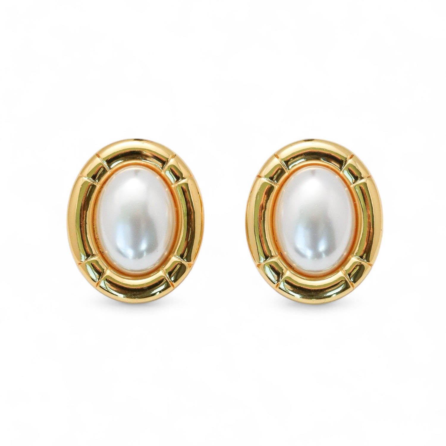 Miss Cecilia Women's White Camille Studs In White