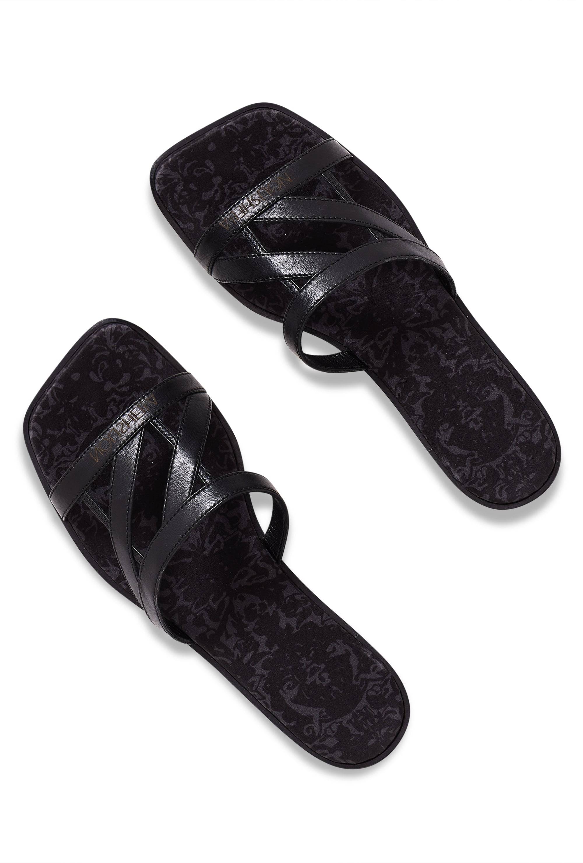 Noushella Women's  Slides In Black In Black
