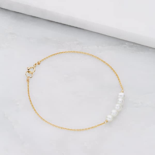 Lily & Roo Gold Cluster Pearl Bracelet In Pearl