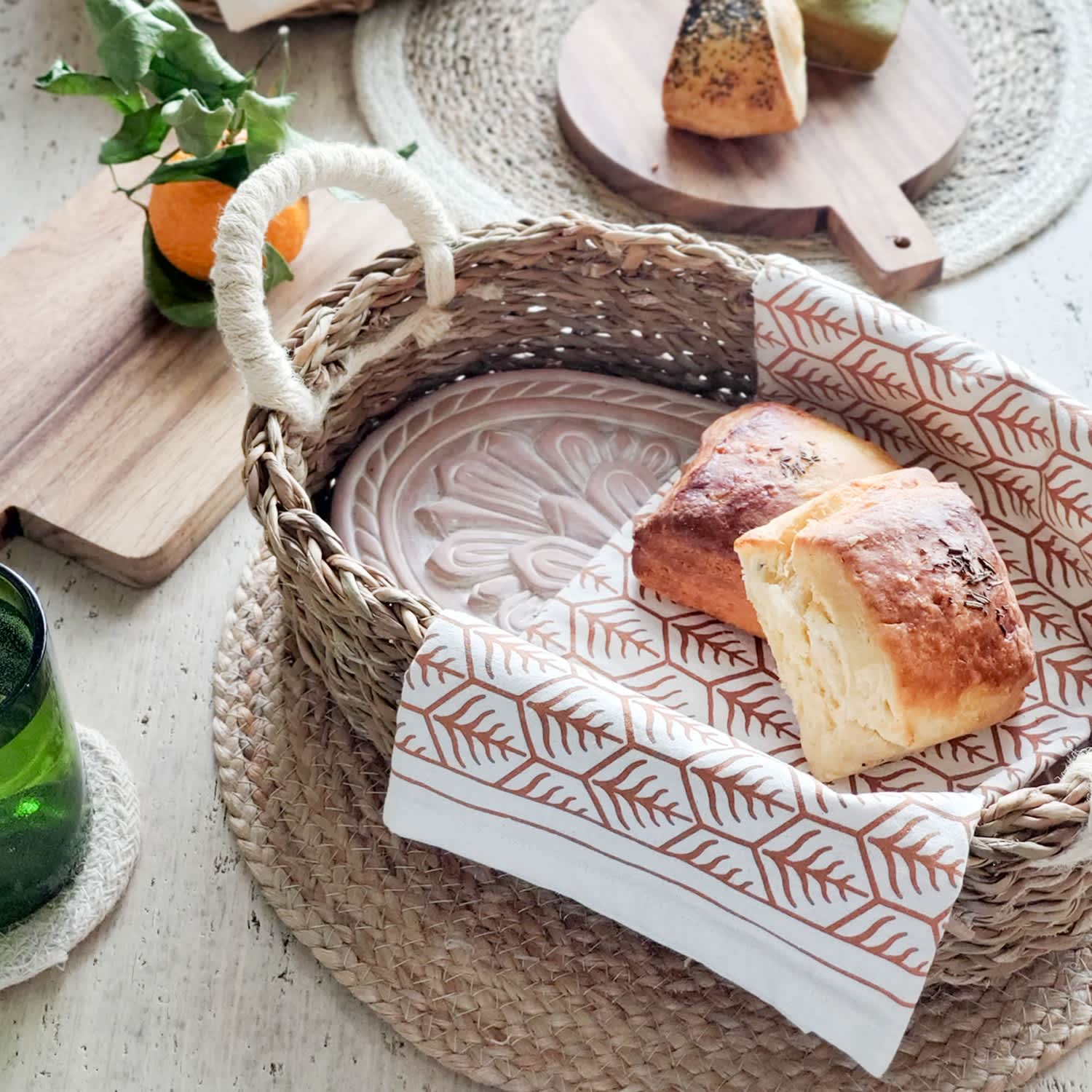 Korissa Round Bread Warmer & Basket - Elmendorf Baking Supplies