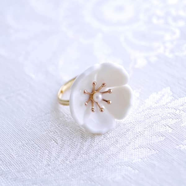 Poporcelain Snow White Porcelain Plum Blossom Ring In Blossom