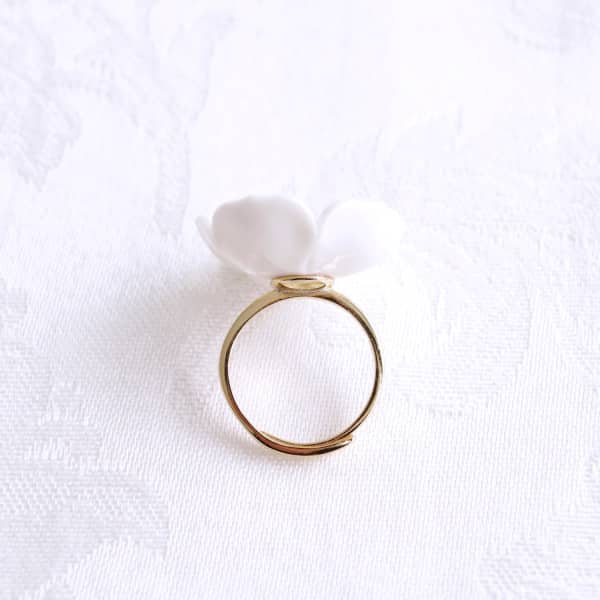 Poporcelain Snow White Porcelain Plum Blossom Ring In Blossom