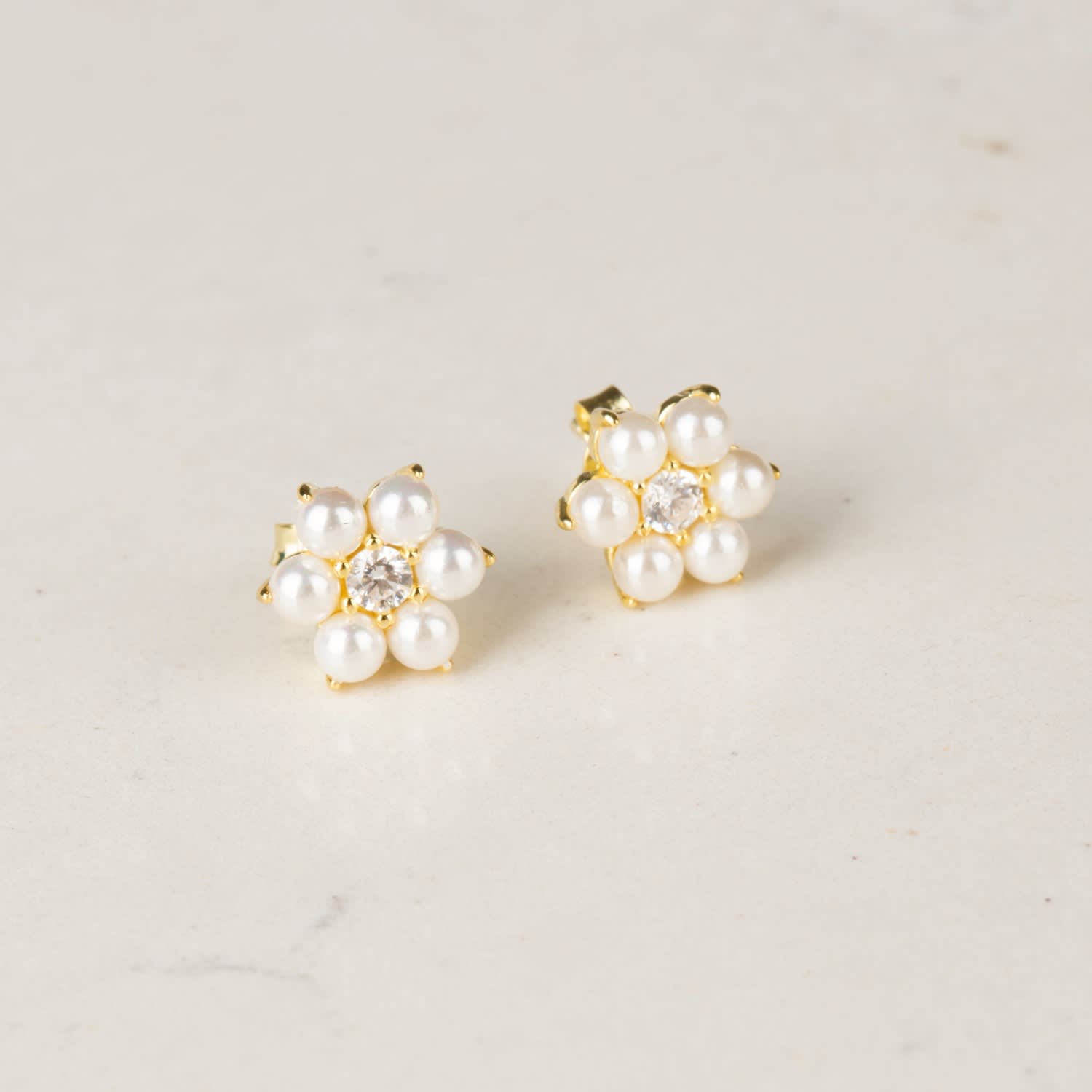 Women's Flower Pearl Stud Earring-Gold | EP Designs