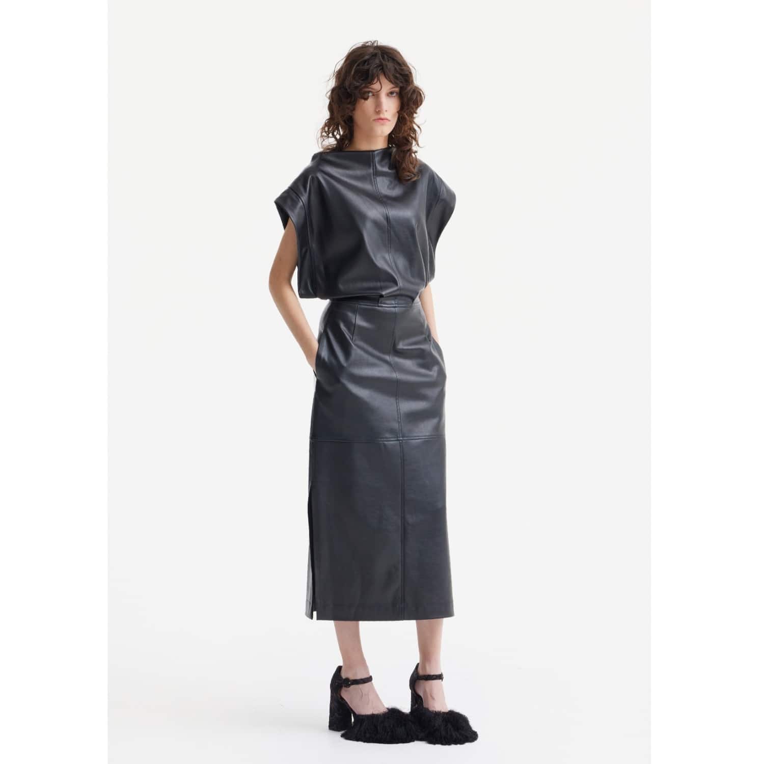 Julia Allert Sleeveless Faux Leather Midi Dress - Black