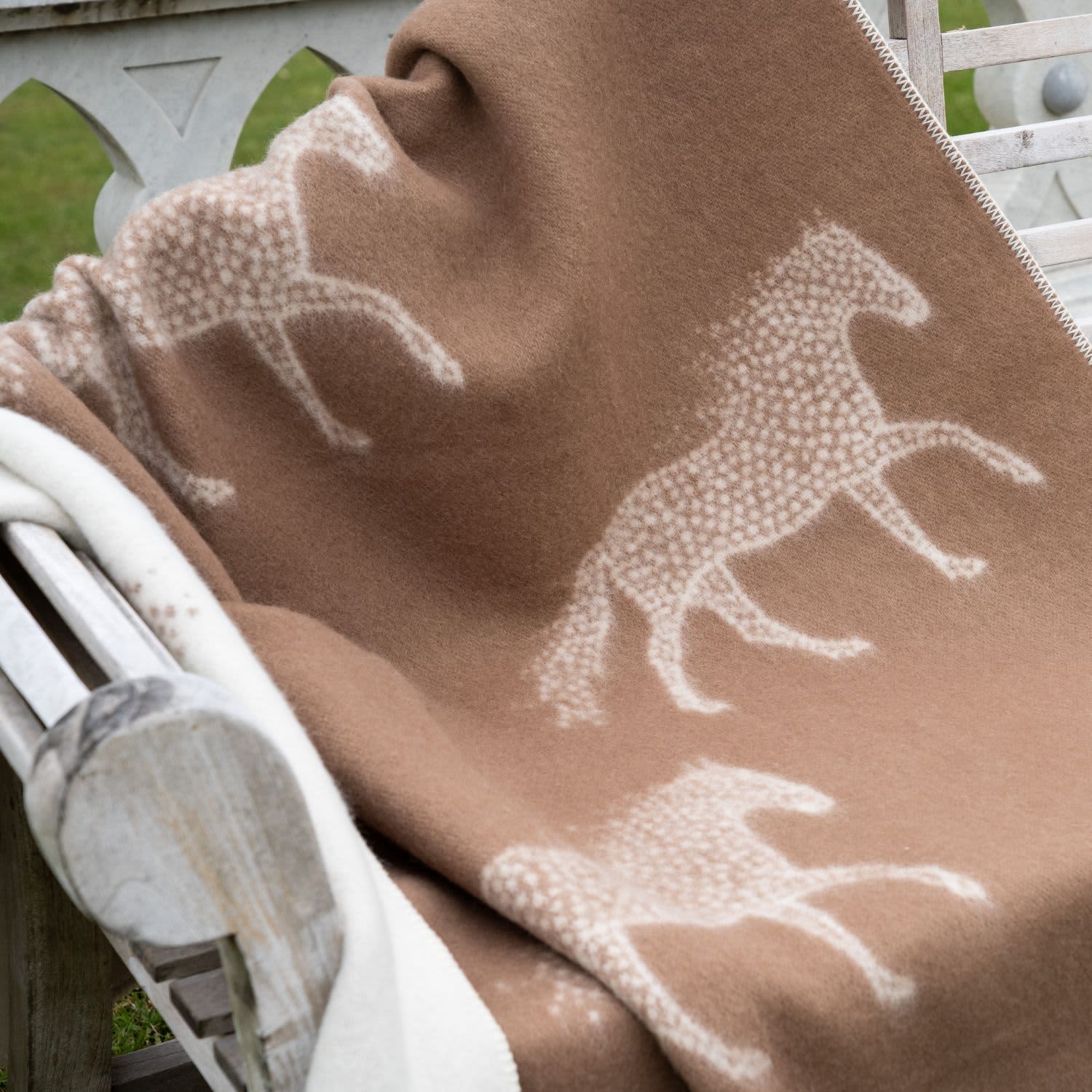 Dot Horse Wool Blanket J.J.Textile Wolf Badger
