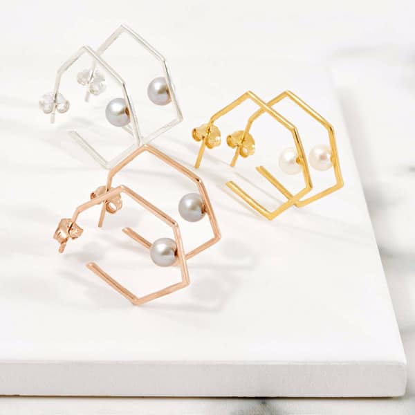 Neola Rose Gold Earrings With Pearl Minerva In Gold