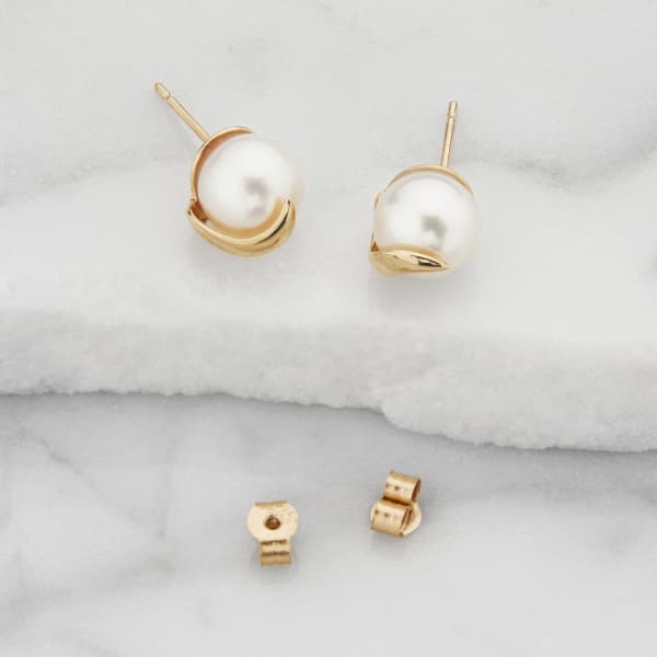 Lily & Roo Solid Gold Pearl Stud Earrings