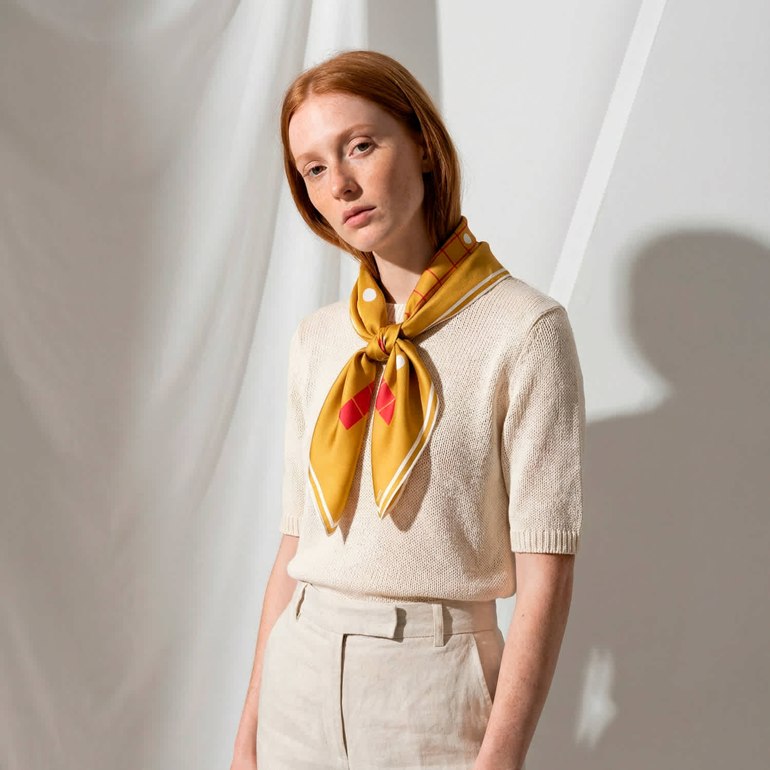 Coordonées Squaïr Gold Square Silk Scarf | SQUAÏR | Wolf & Badger