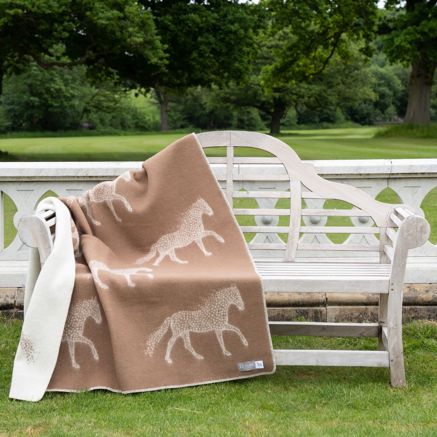 Dot Horse Wool Blanket | J.J.Textile | Wolf & Badger Dot Horse Wool Blanket | J.J.Textile | Wolf & Badger