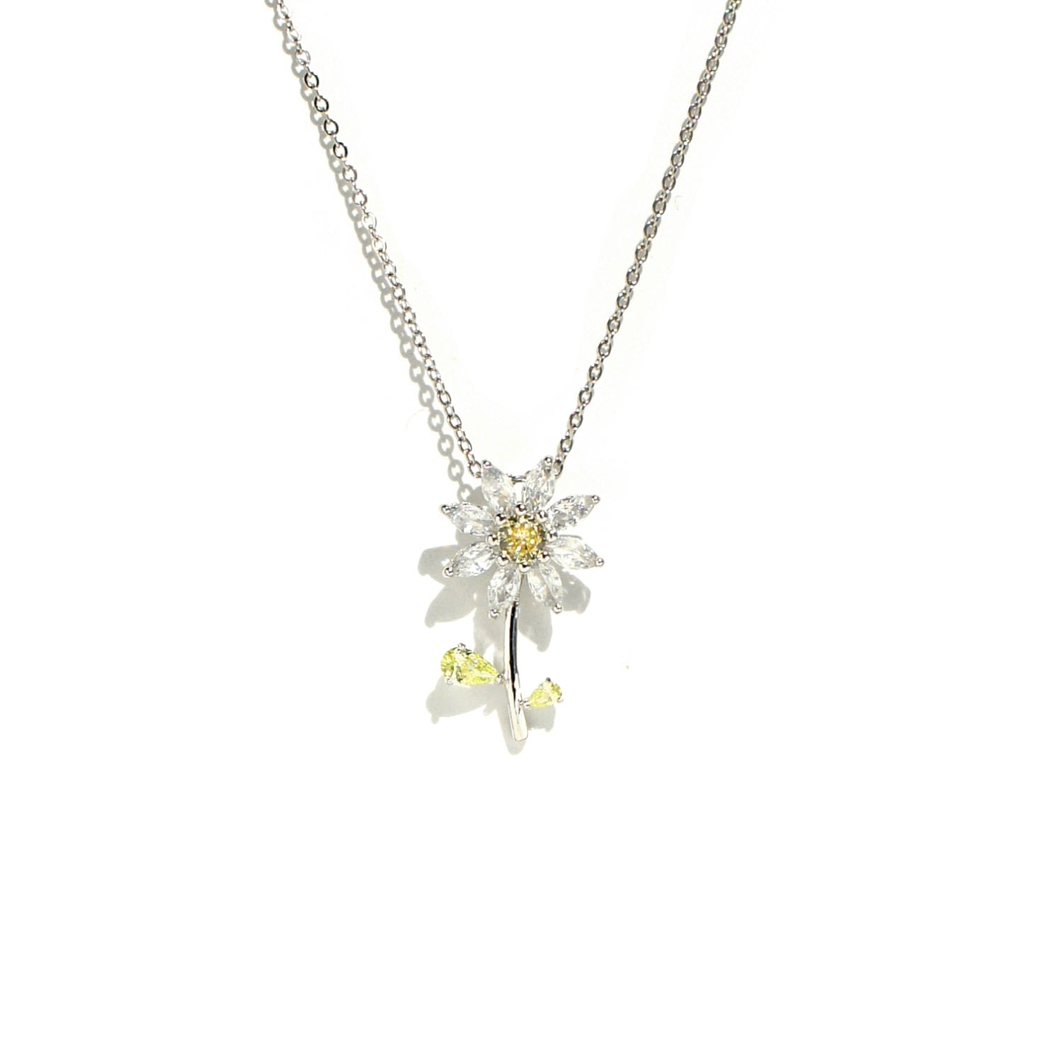 I'mmany London Women's White Garden Tales Crystal Daisy Sterling Silver Pendant Necklace, Clear
