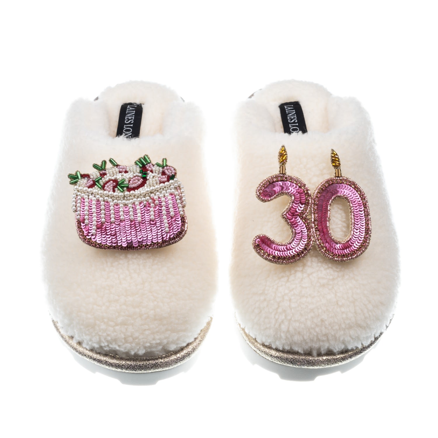 Laines London Women's White Teddy Closed Toe Slippers With 30th Birthday & Cake Brooches - Cream