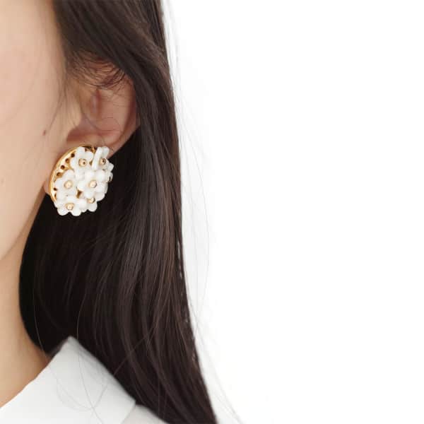 Poporcelain Mini Daisy Cluster Clip Earrings In Clip
