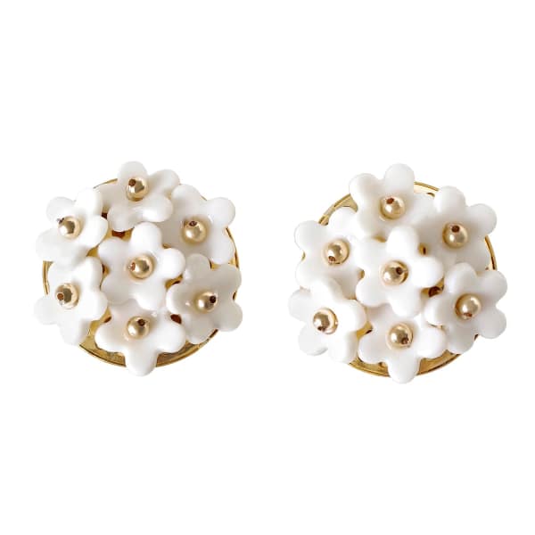 Poporcelain Mini Daisy Cluster Clip Earrings In Clip