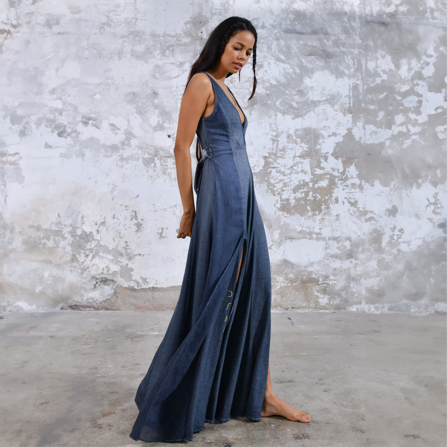 dusty blue maxi dress WEDTREND Women Long Bridesmaid Corset A Line Spaghetti Straps Wedding Guest Dress With Criss Cross Back, GreyBlue / US26W slip strips) and a princess Juliene Maxi Dress - Dusty