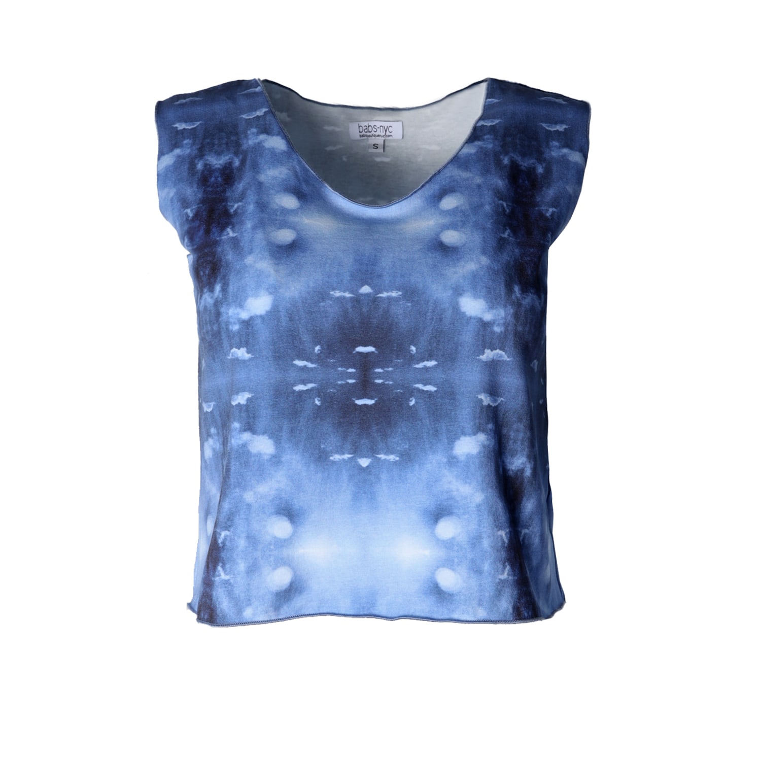 Babs Boutique Nyc Women's Stretch Crop Tank Top - Blue Clouds Print In Blue