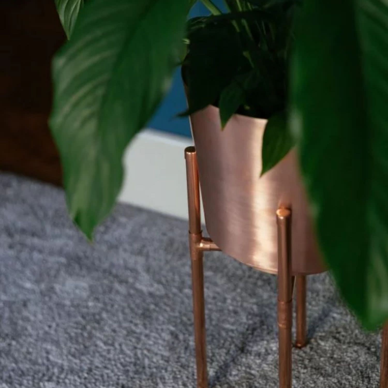 Copper Plant Pot Stand Indoor Outdoor Holder | ANATOLIACRAFT | Wolf & Badger