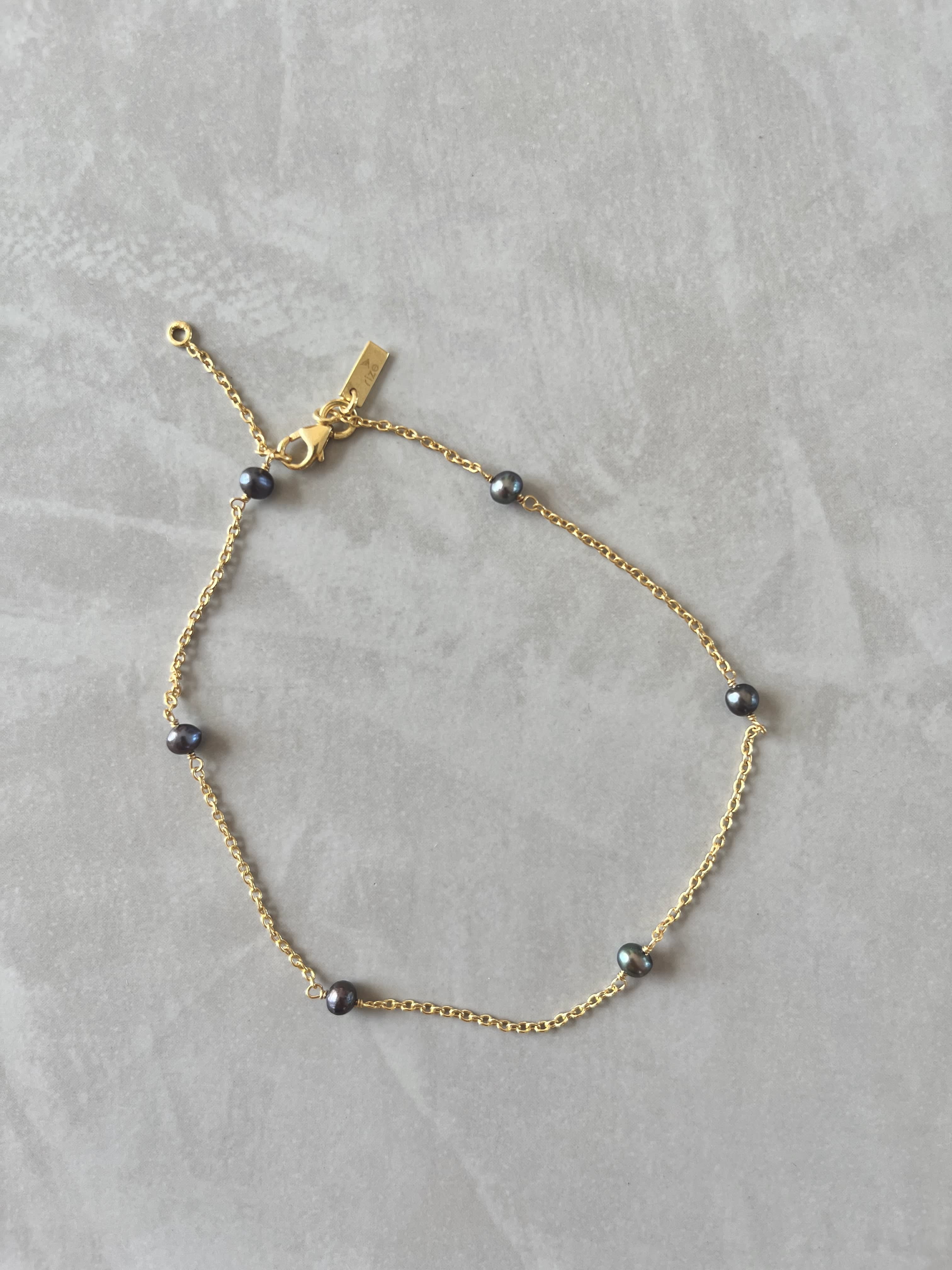 Minimal Pearl Anklet - Black Pearl & Gold Vermeil | Rize | Wolf