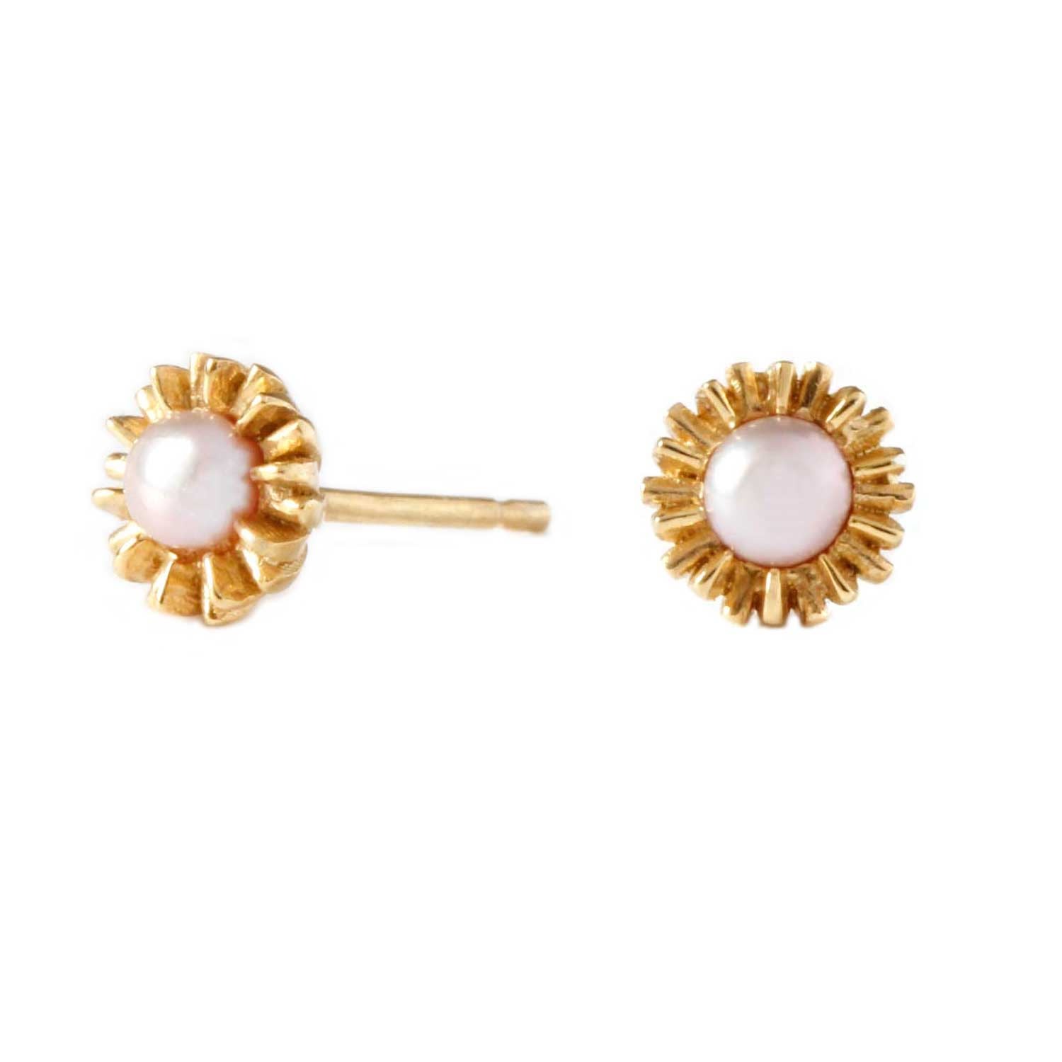 Women’s Dahlia Bud Freshwater Pearl Earrings - Gold Lee Renee