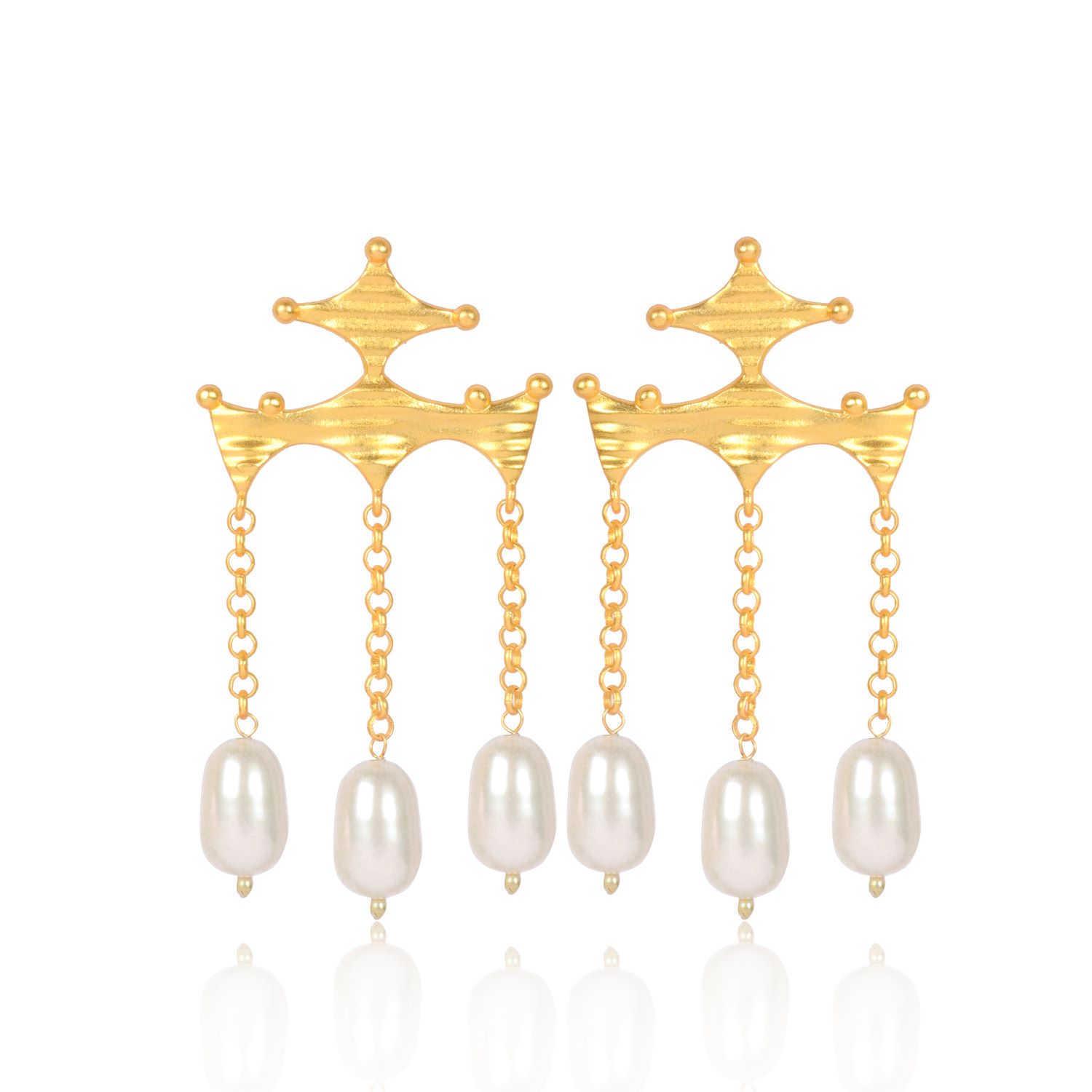 Lila Rasa Women's White / Gold Pearl Bead Drop Earrings