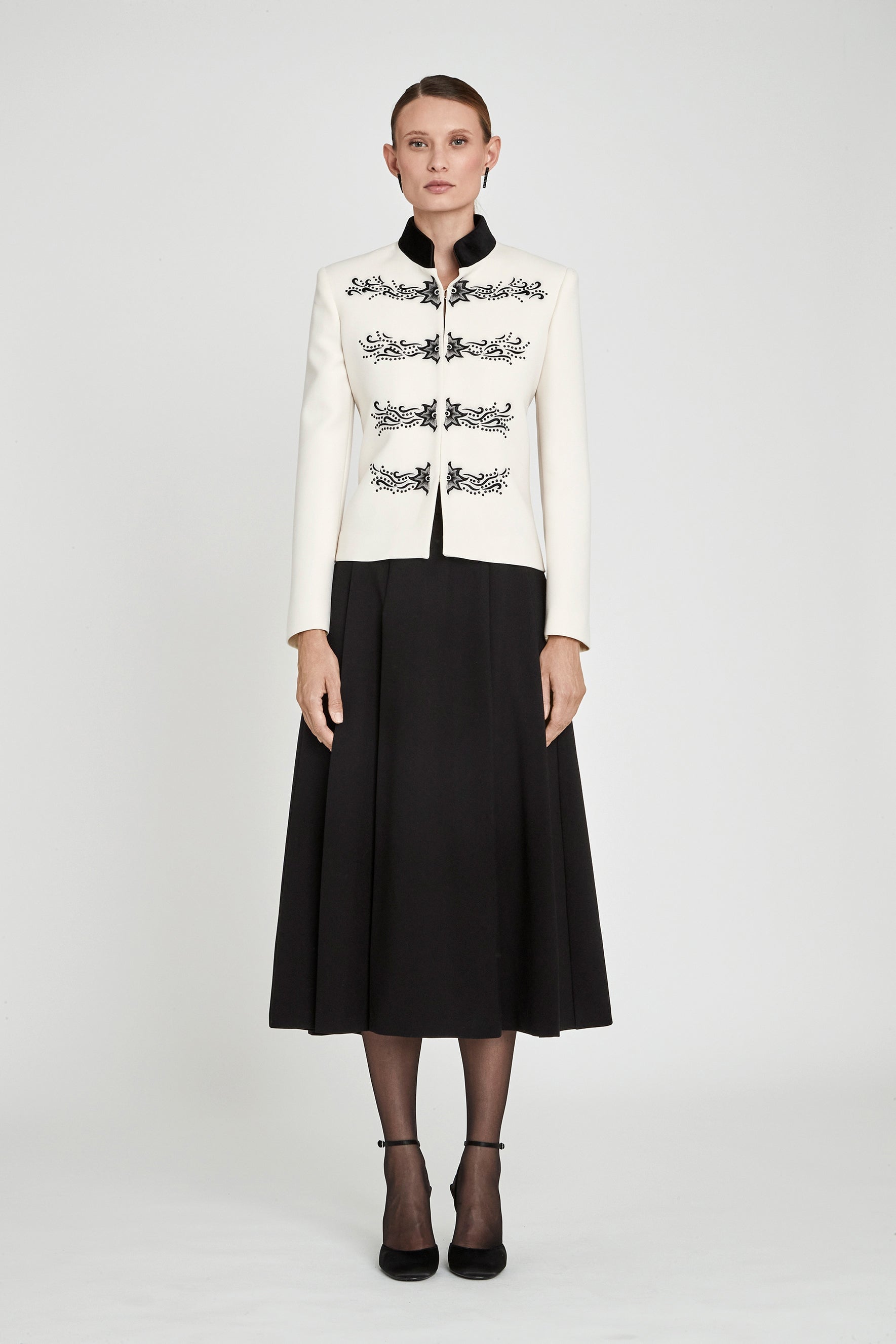 The Extreme Collection Women's Fiorella White Blazer In White