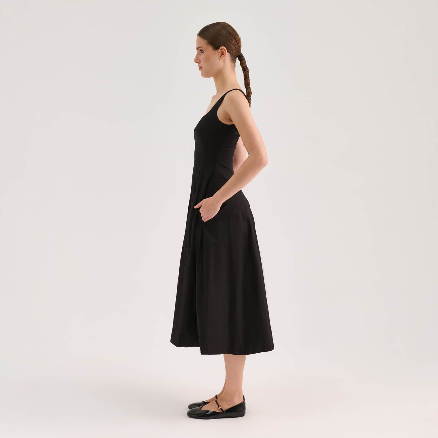 Mid-Length Poplin Dress - Black | Avenue 8 | Wolf & Badger