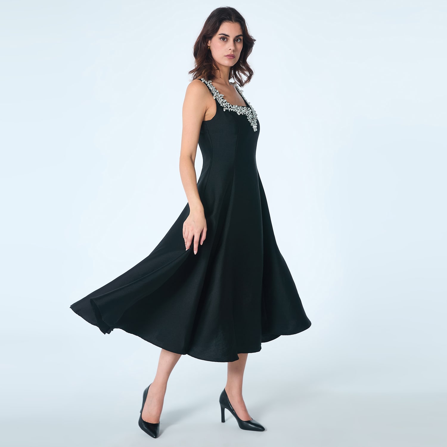 Smart And Joy Sweetheart Cleavage Beaded Cocktail Dress - Black