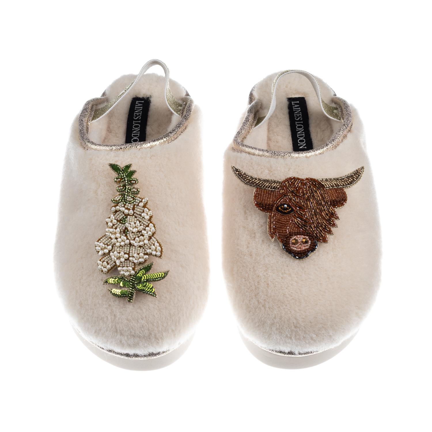 Laines London Women's Gold / Neutrals / White Flatform Cloud Slippers With Highland Cow & White Foxglove Flower Br In Neutral