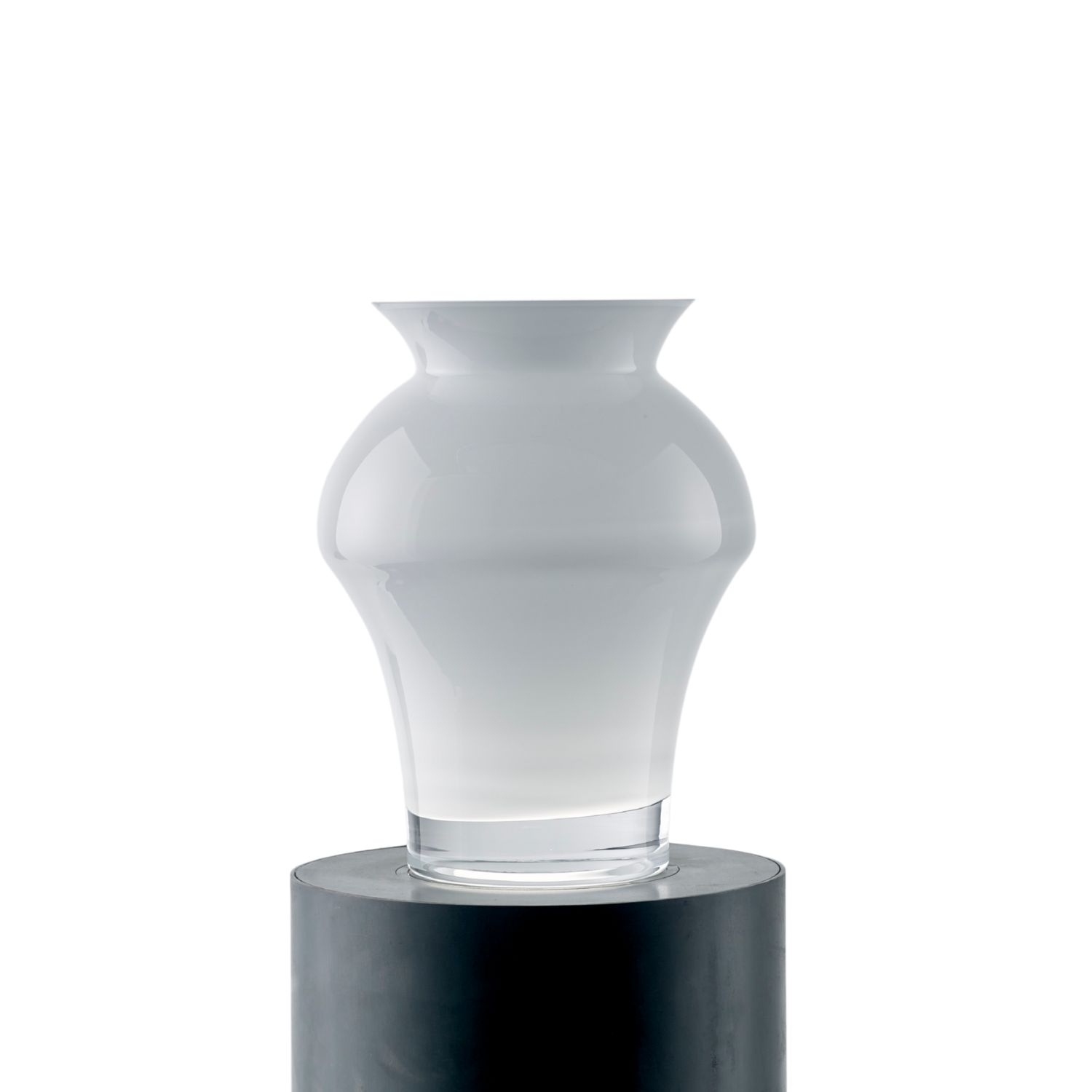 An&angel King White Vase In White