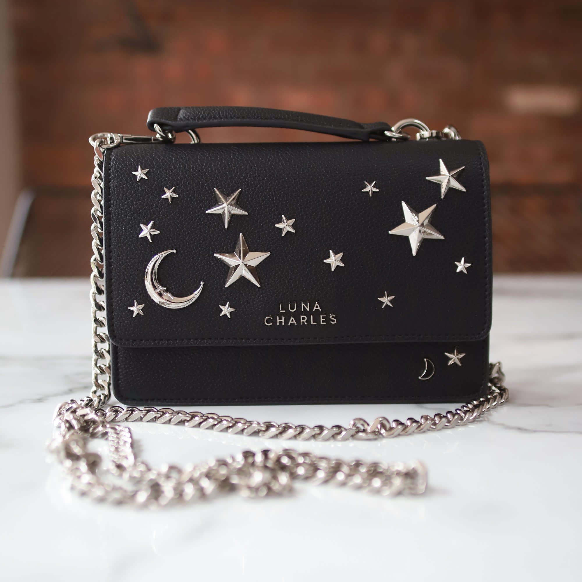 [FALLETT] LUNA BAG SILVER ★大人気★ Luna Silver – Sculptural Vegan Silver Shoulder Bag | Giarité