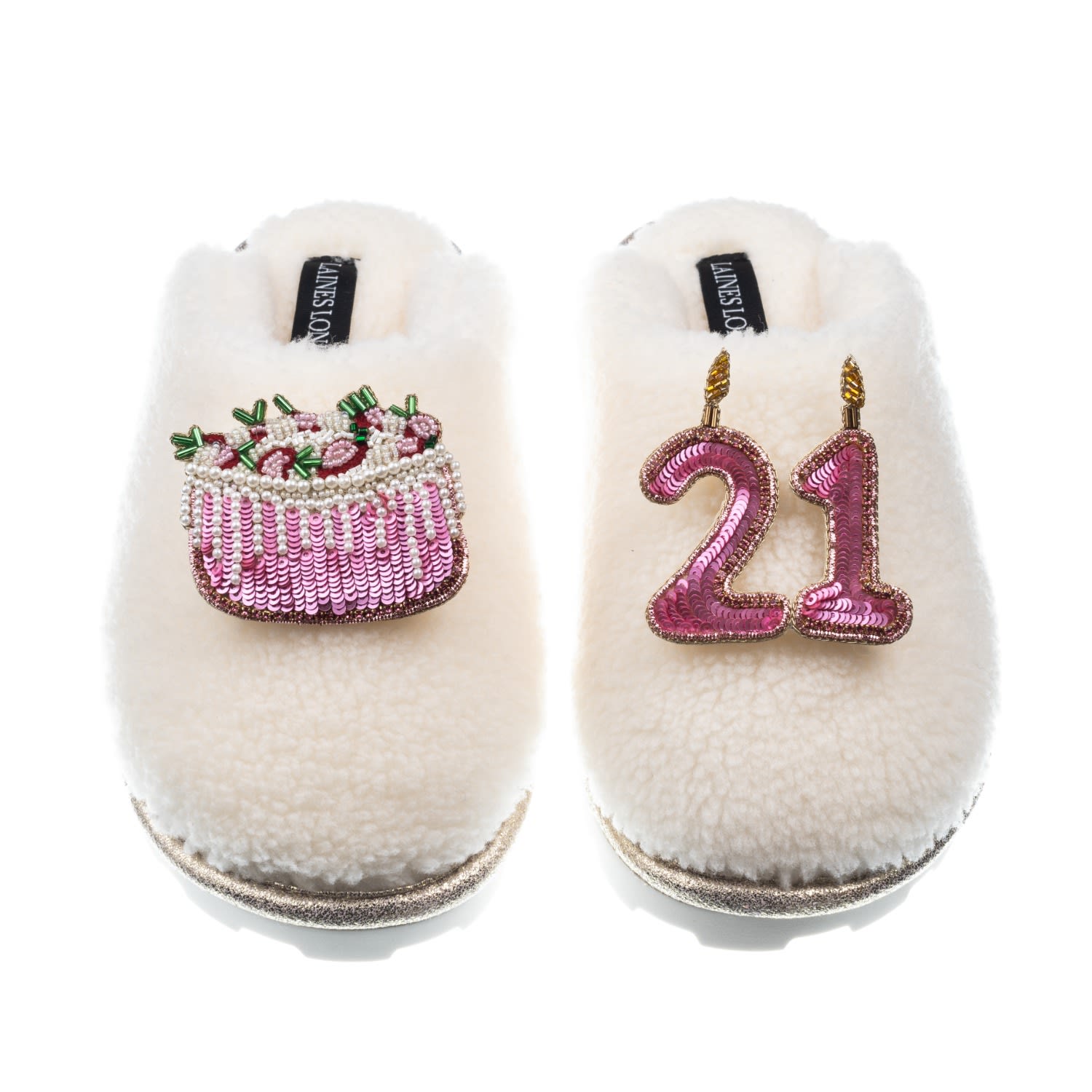 Laines London Women's White Teddy Closed Toe Slippers With Twenty First Birthday & Cake Brooches - Cream In White
