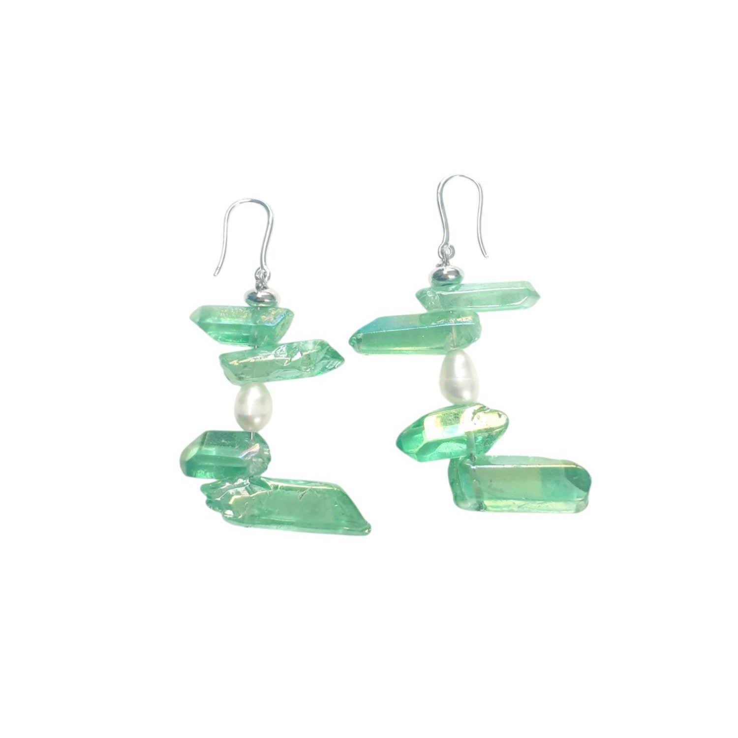Way To Chic Women's White / Silver / Green Green Quartz And Freshwater Pearl Earrings