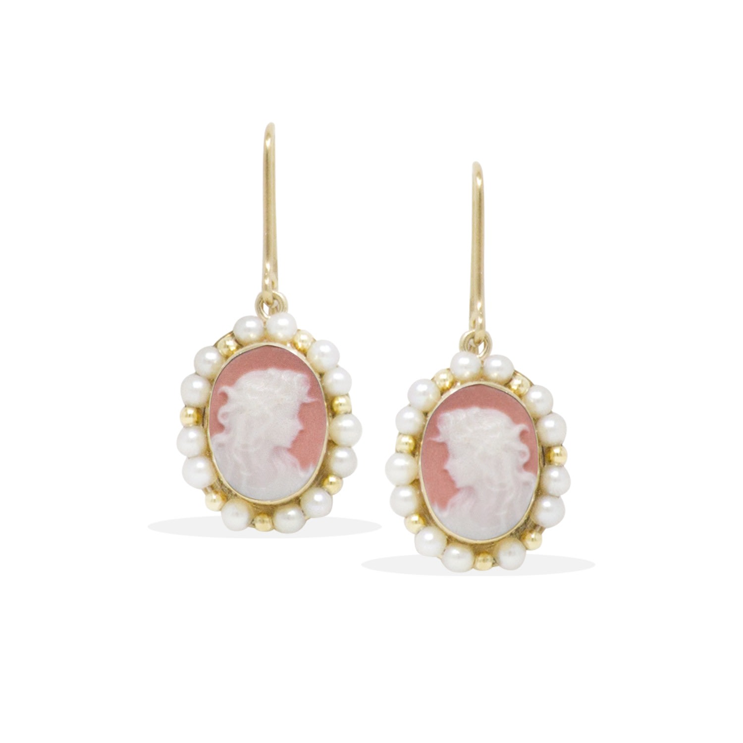 Vintouch Italy Women's Little Lovelies Gold-plated Pink Cameo Pearly Earrings In Pink