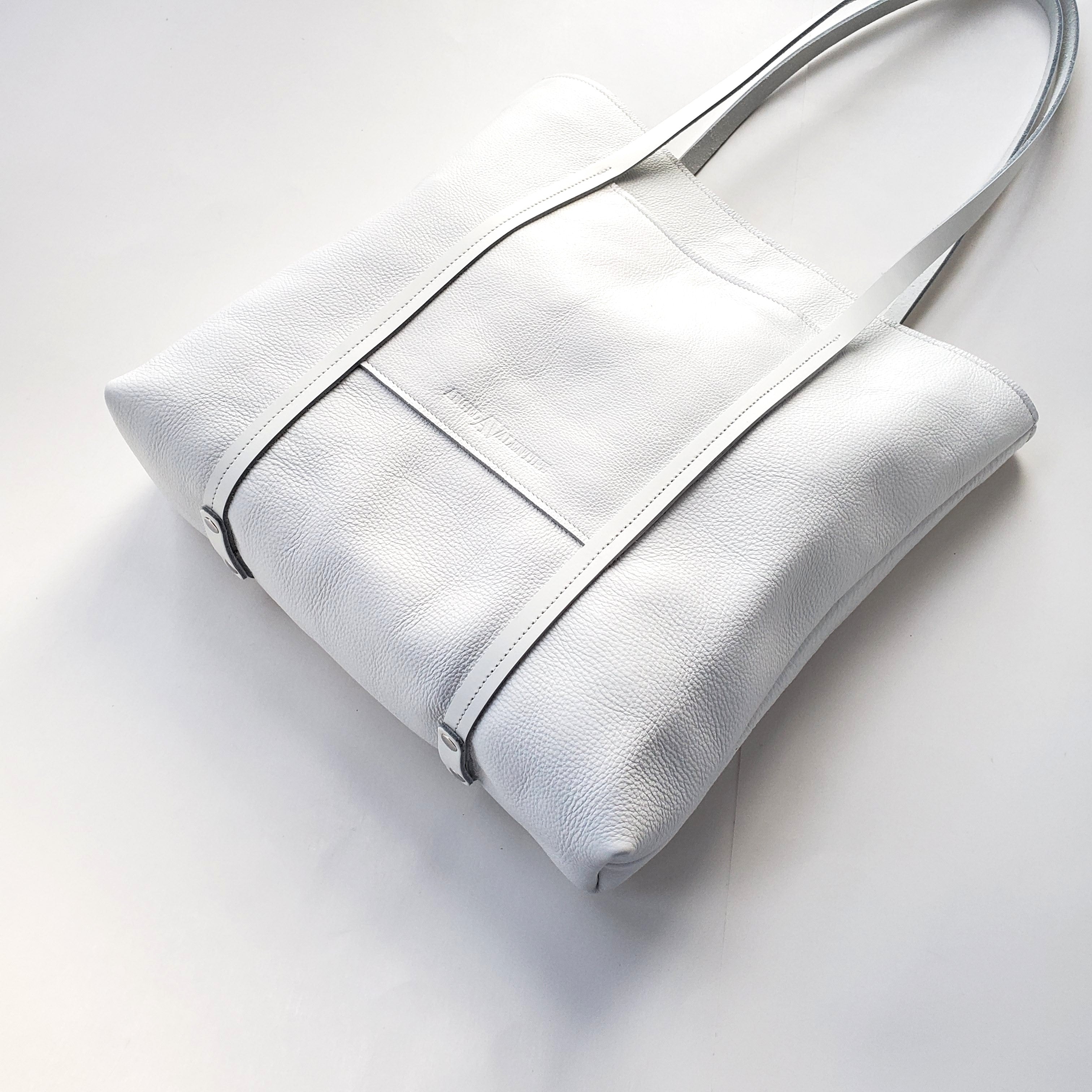 Angela Valentine Handbags Women's Tallulah Wrap Around Tote In White