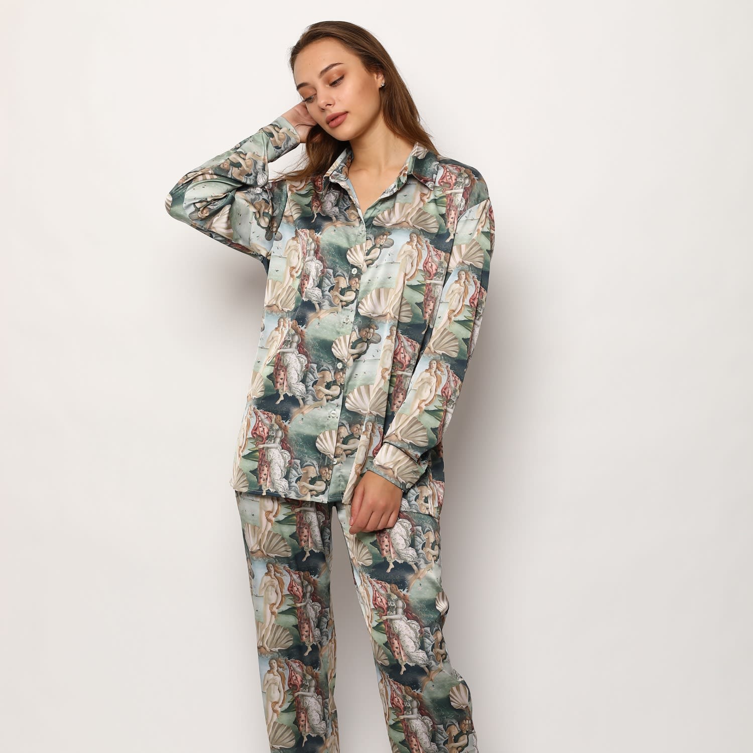 A Winter Loungewear Set: Alo Muse Loungewear Set, 15 Cute Loungewear Sets  to Unwind in This Fall