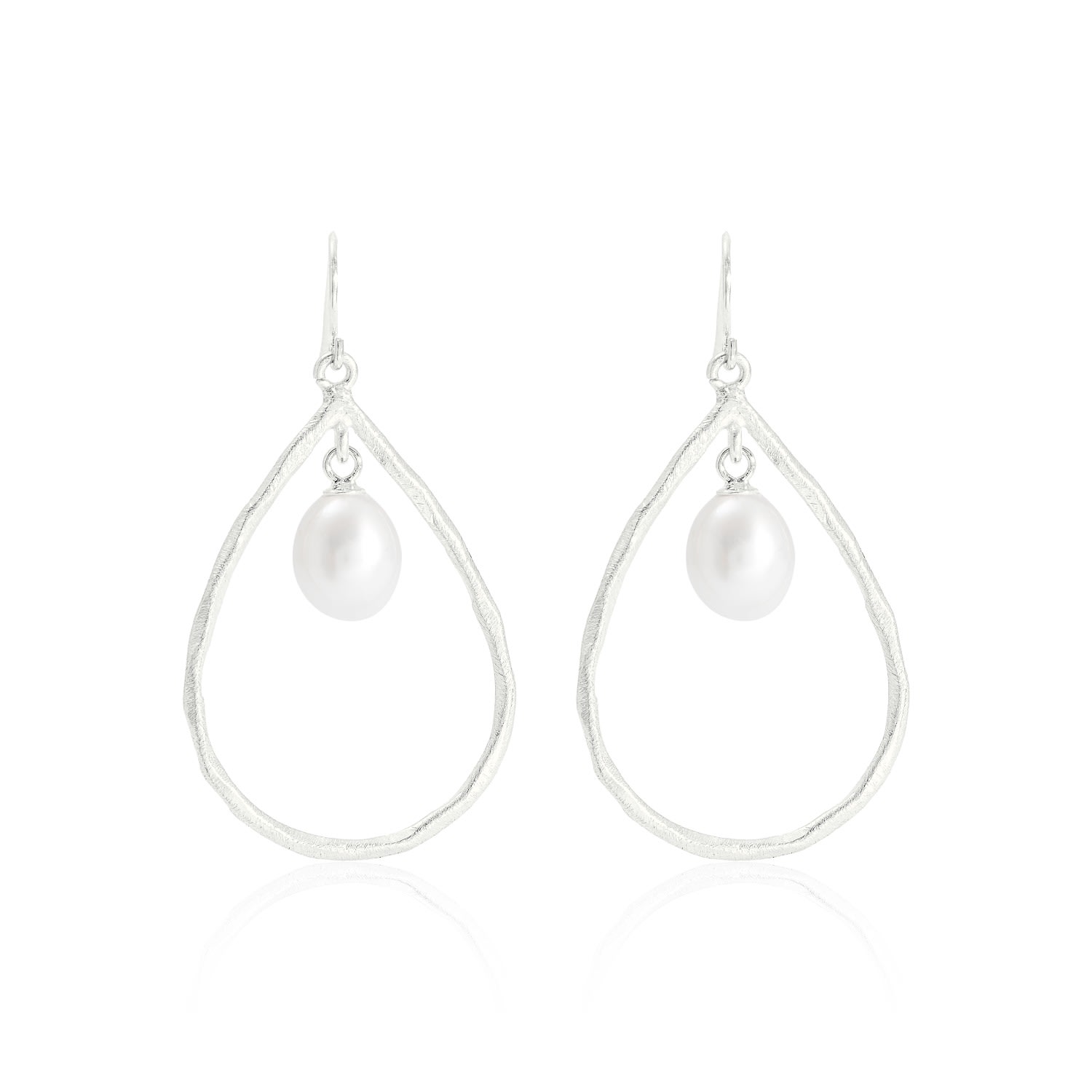 Pearls Of The Orient Online Women's White / Silver Credo Brushed Sterling Silver & Pearls Drop Earrings In Multi