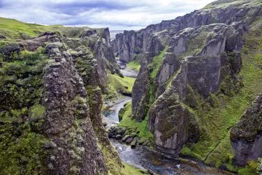 Fjadrargljufur Canyon