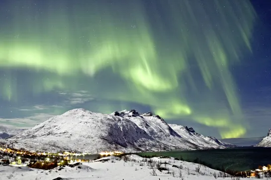 Tanzende Strahlen am Himmel - das Nordlicht
