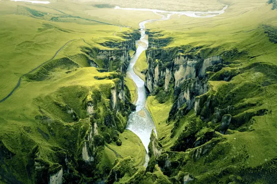 Fjadrargljufur Schlucht