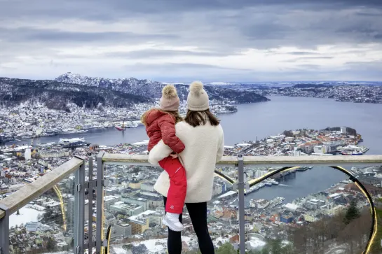 Sicht vom Fløyen auf die Stadt Bergen