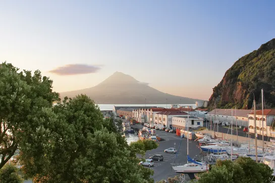 Horta mit Blick auf den Pico