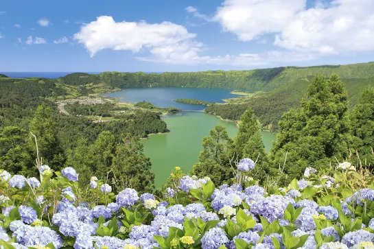 Sete Cidades mit den Seen Lagoa Azul und Lagoa Verde