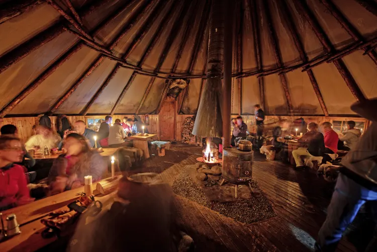 Abendessen Sami Tent