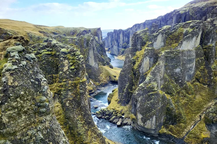 Fjadrargljufur Canyon