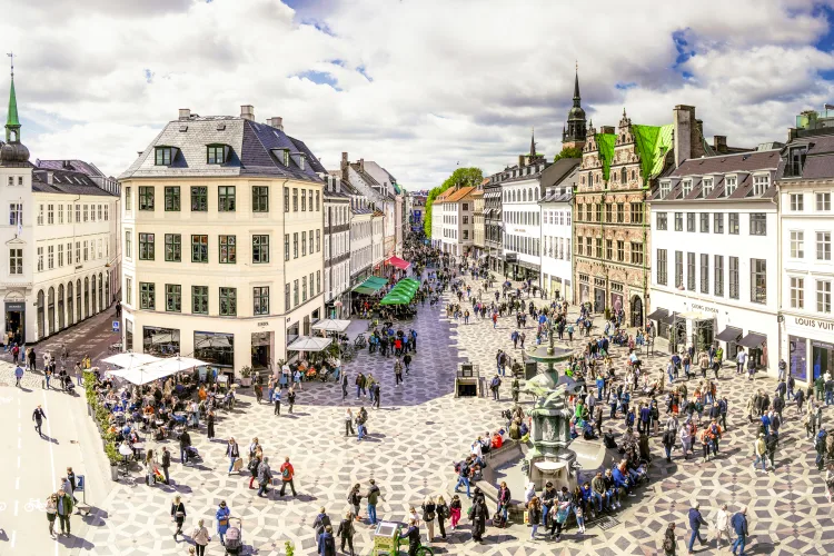 Kopenhagens Einkaufsstraßen - Amagertorv und Strøget - Stock-F
