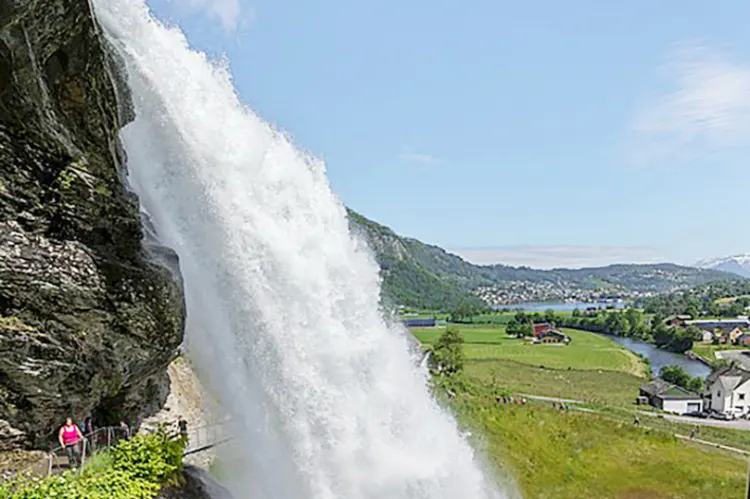 Steindalsfossen