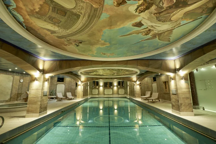 Victorian Baths (zubuchbar für ca. 30 GBP p.P.)