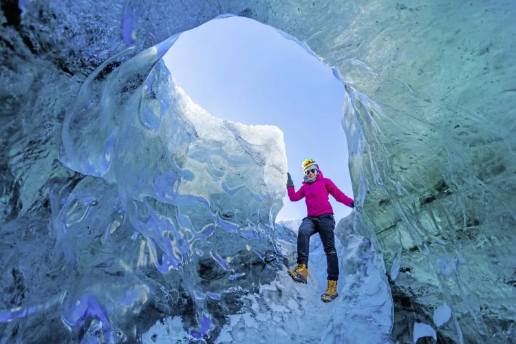 Eishöhle in Jokulsarlon