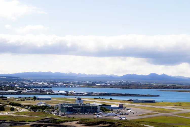 Flugahafen, Keflavik